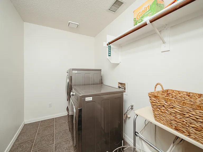 1212 Littlejohn Ct — Photo 25