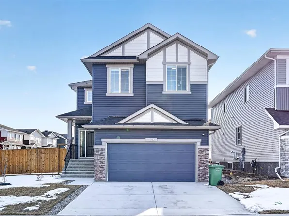 208 W Dawson Cir, Chestermere, AB T1X 2R2