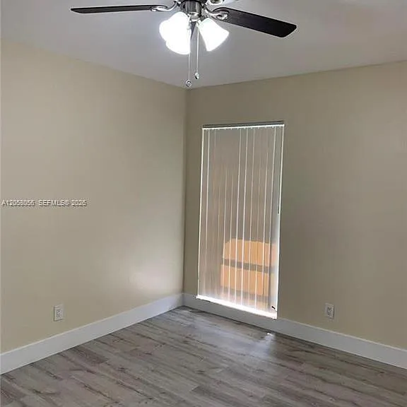 7911 NW 75th Ave — Photo 5