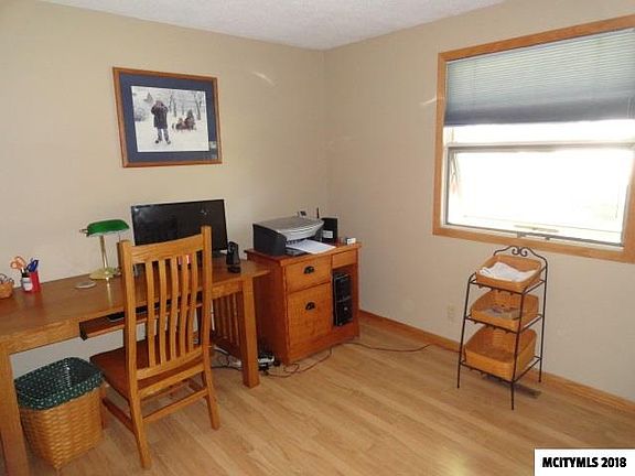 2nd image of 1433 7th St SE