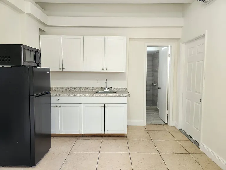 1800 SW 85th Ct — Photo 8