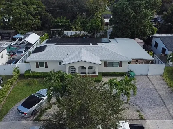 9920 Jamaica Dr, Cutler Bay, FL 33189