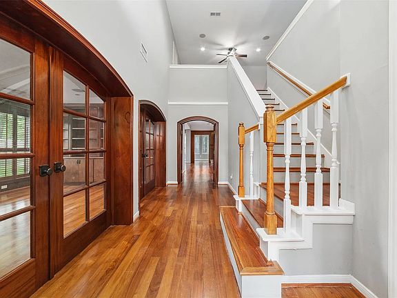4th image of 2110 Ridgeway Park Dr
