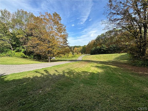3rd image of 2415 Higby Rd