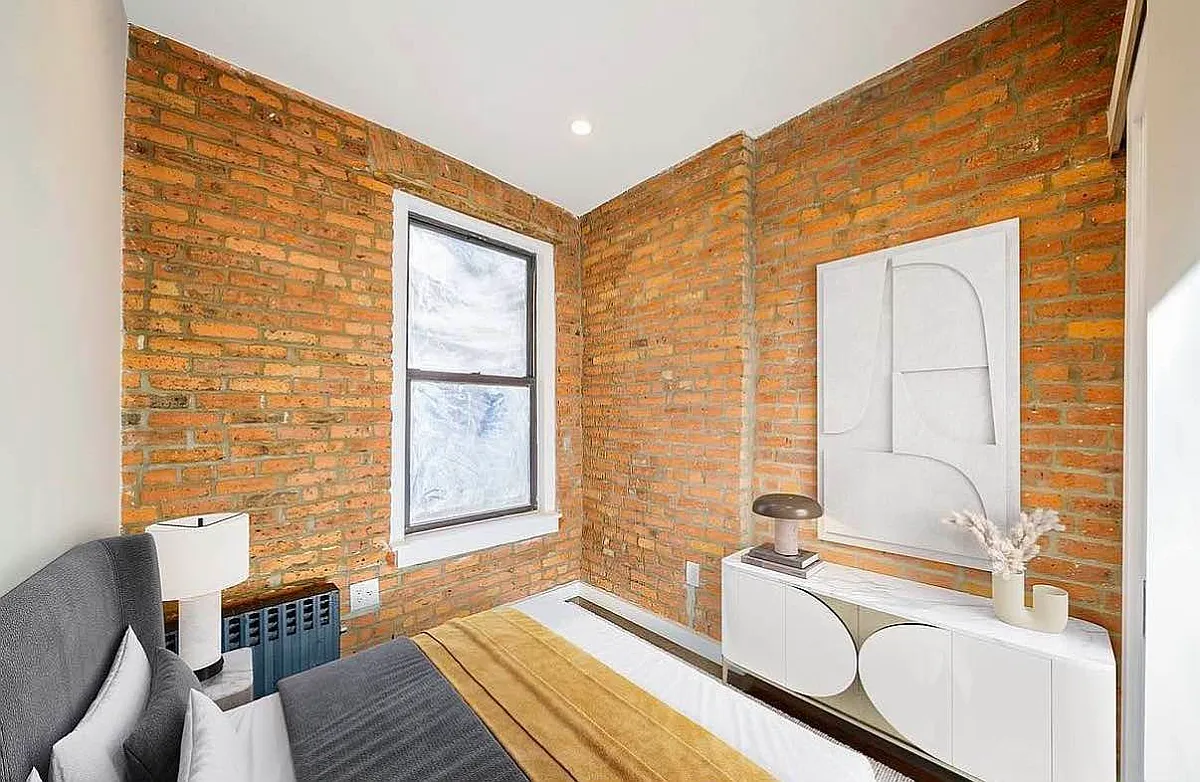 Building Photo - 332 E 19th St #4F