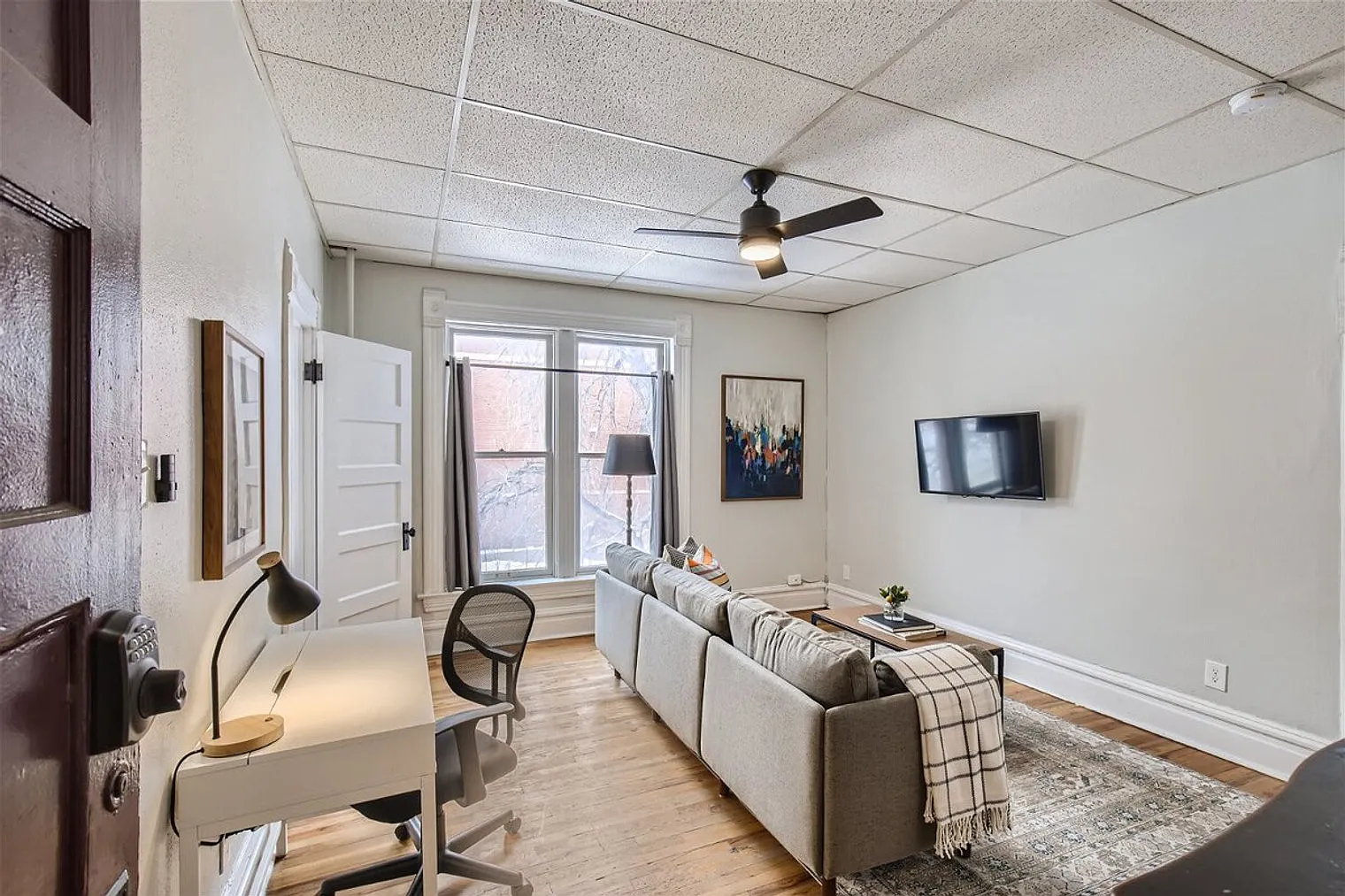 1 bed, 1.0 bath, 656 sqft, $2,689 — Photo 1