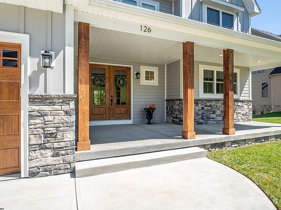 3rd image of 126 Southwind Cir