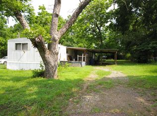 2604 W Hampton St, Gladewater, TX 75647