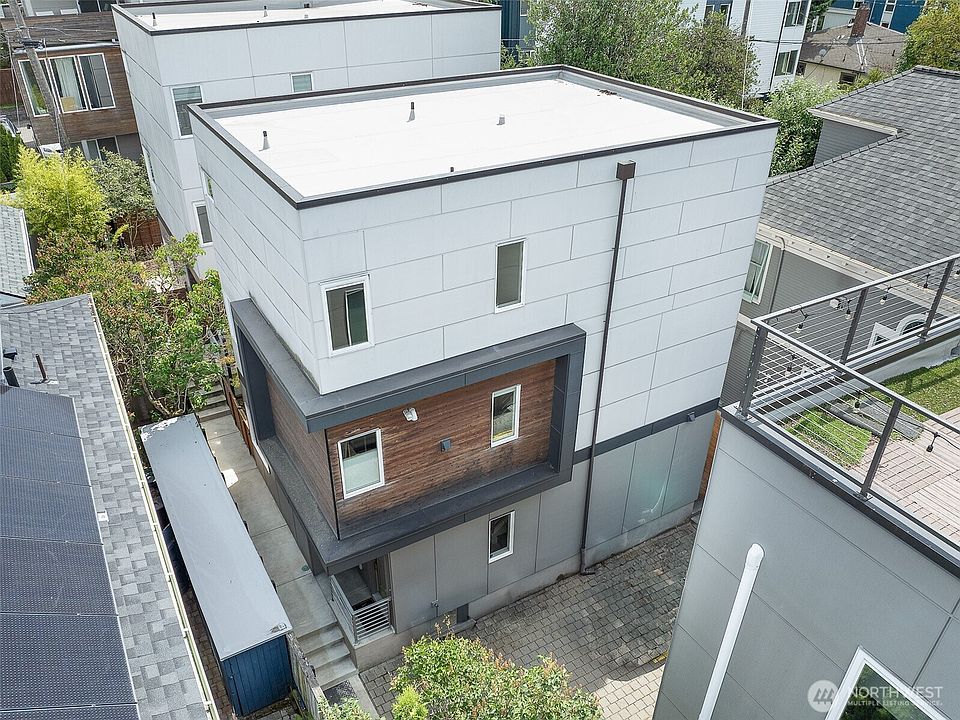 1st image of 830 B 16th Ave