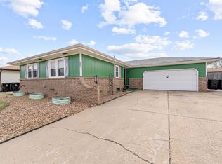 400 Laura St, Salina, KS 67401