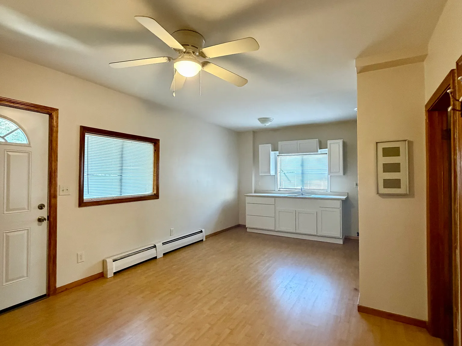 1 bed, 850 sqft, $1,200 — Photo 3