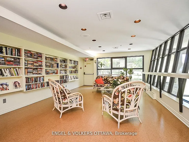 1081 Ambleside Dr #2209 — Photo 22