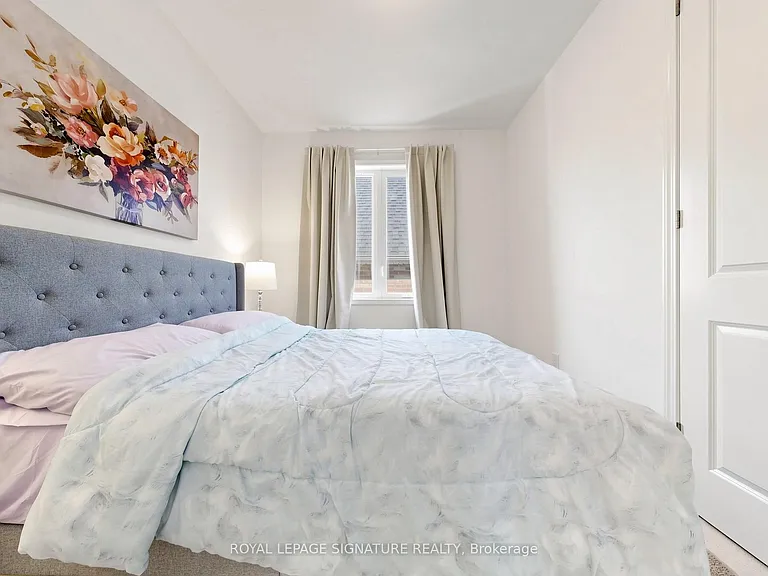 635 Newlove St — Photo 41