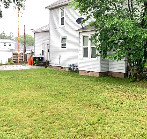 1602 Altoona Ave — Photo 1
