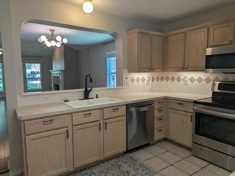 15330 Preston Pass Dr — Photo 4