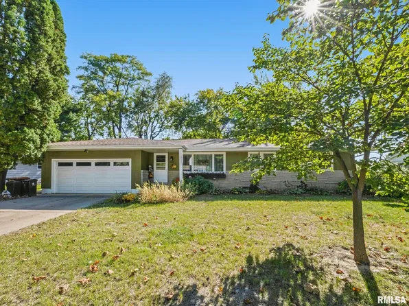 606 W Timber Ridge Dr, Peoria, IL 61615