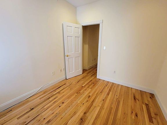5th image of 42 W 65th St #3Y
