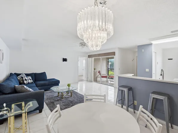 14898 WEDGEFIELD Drive #208, Delray Beach, FL 33446