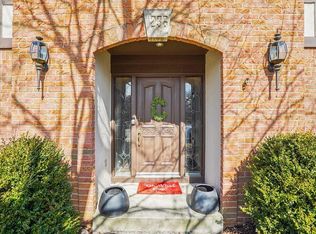 1236 McCleary Ct, Columbus, OH 43235