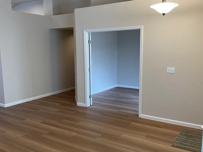 933 Lake Canyon Ave — Photo 2
