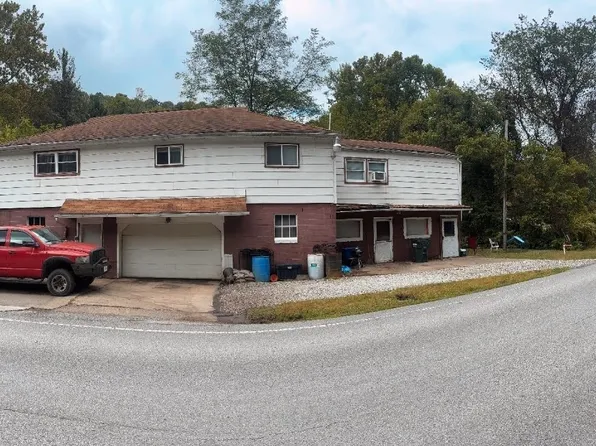 58841 Glenns Run Rd, Martins Ferry, OH 43935