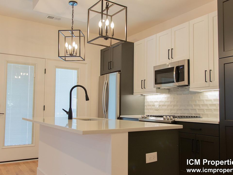 1st image of 1612 W Belle Plaine Ave #2K