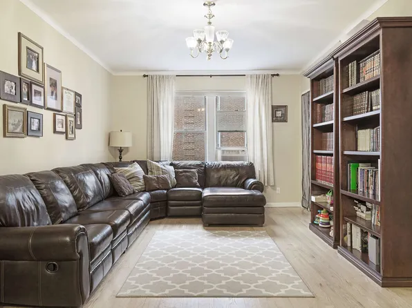 1615 Avenue I image 1 of 5