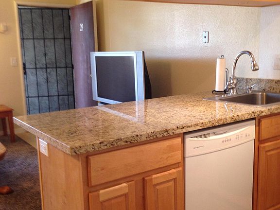 3rd image of 815 C St APT 29