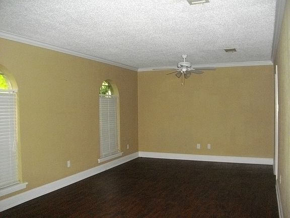 Formal living/dining