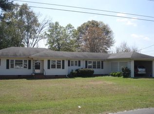 245 W Revels Ave, Lenox, GA 31637