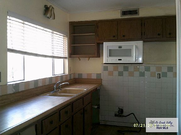 4th image of 210 N 26th St