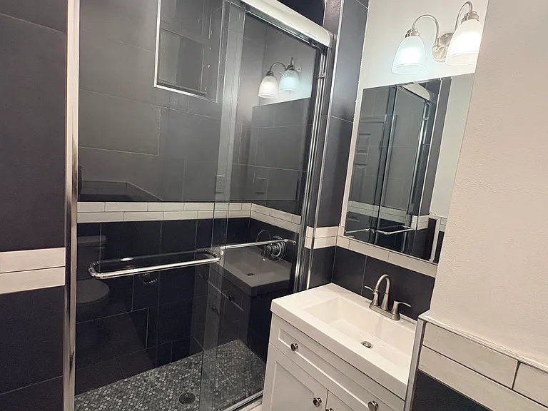 344 Gates Ave #1A — Photo 6