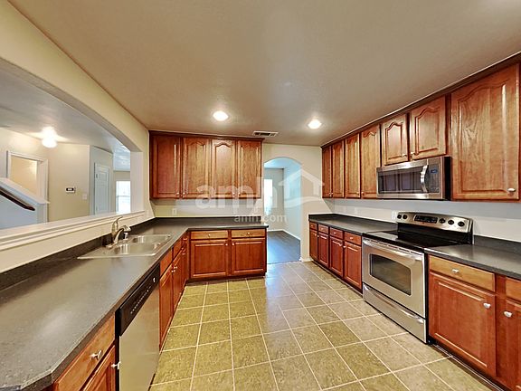 3rd image of 3716 Camino Real Trl