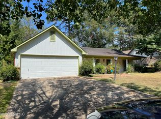 5135 Sycamore Dr, Jackson, MS 39212