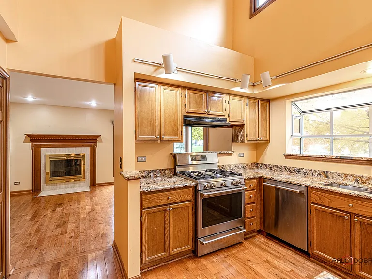 1551 Crowfoot Cir N — Photo 15