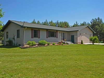 970 Leya Ln, Beulah, MI, 49617