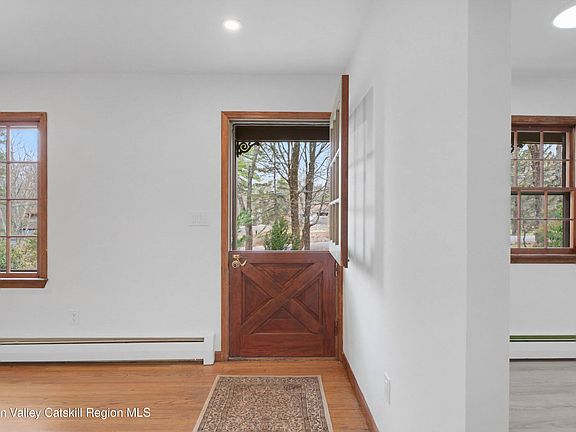 4th image of 30 Hummel Road