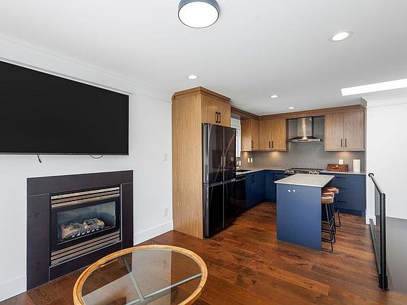 5th image of 6033 Woodsworth St