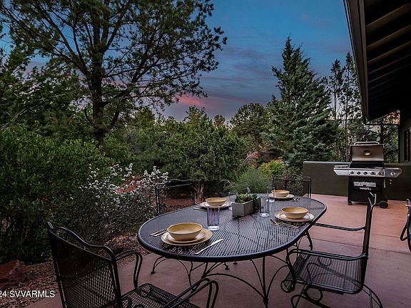 5th image of 210 Palisades Drive S