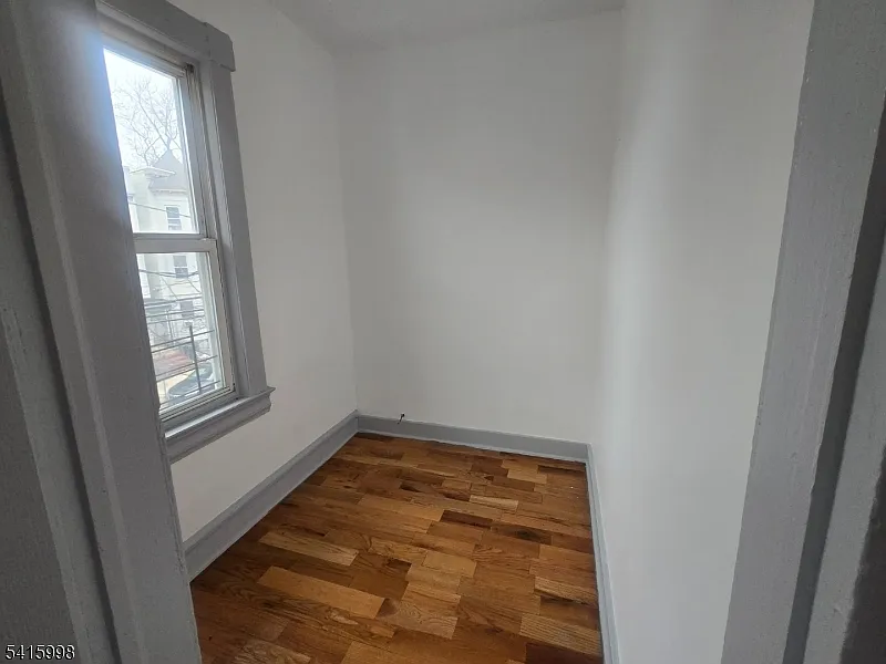 3 bed, 1.0 bath, $2,600 — Photo 3