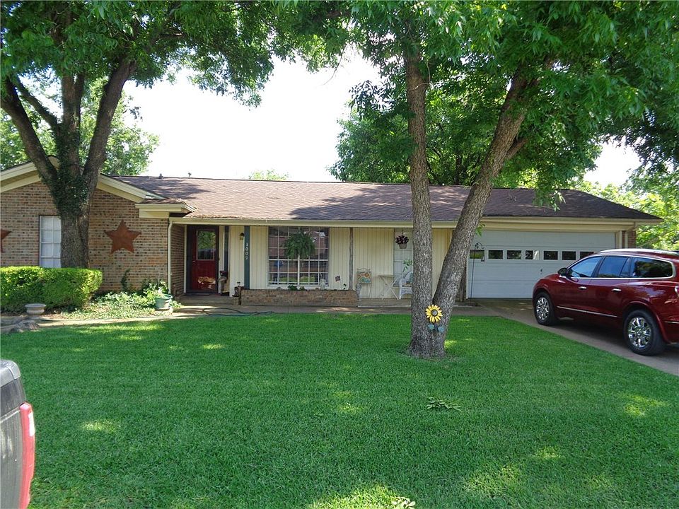 1st image of 1009 Simpson Dr