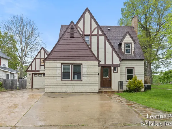 629 S Jefferson St, Hastings, MI 49058