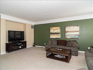 4th image of 6913 Vistamere Way