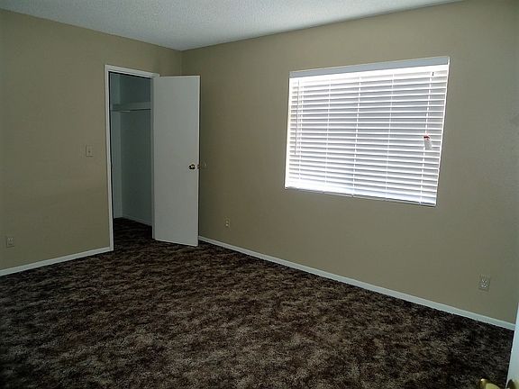 5th image of 21969 Arapahoe Ave APT 4