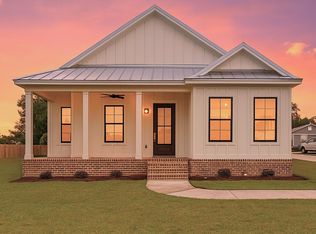 217 White Harbor Rd, Long Beach, MS 39560