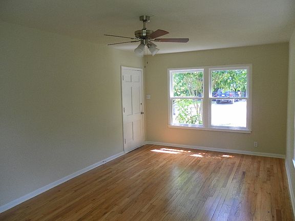 5th image of 115 Christine Dr