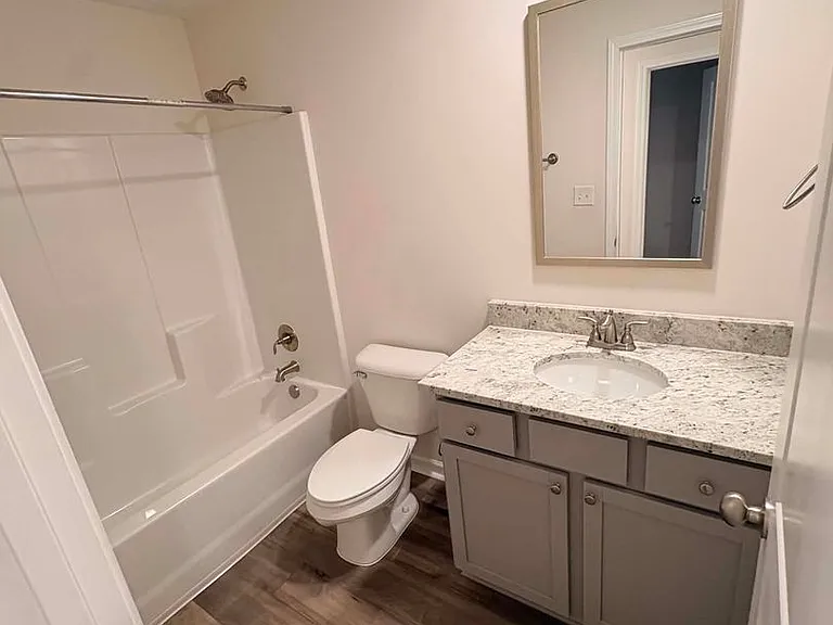 305 Lantana Ct — Photo 10