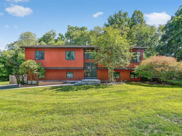 11 Saymor Drive, Bardonia, NY 10954