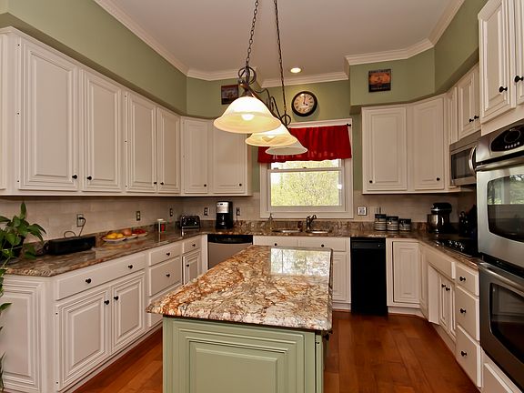 4th image of 1349 Twogreen Ln