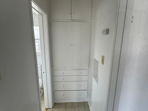5th image of 7227 S Hoover St #1B-1BA